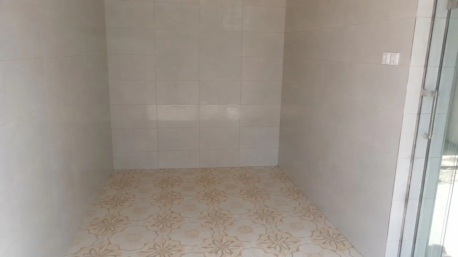 مغازه ۱۲ متری با رهن کامل ۱۰۰ میلیون