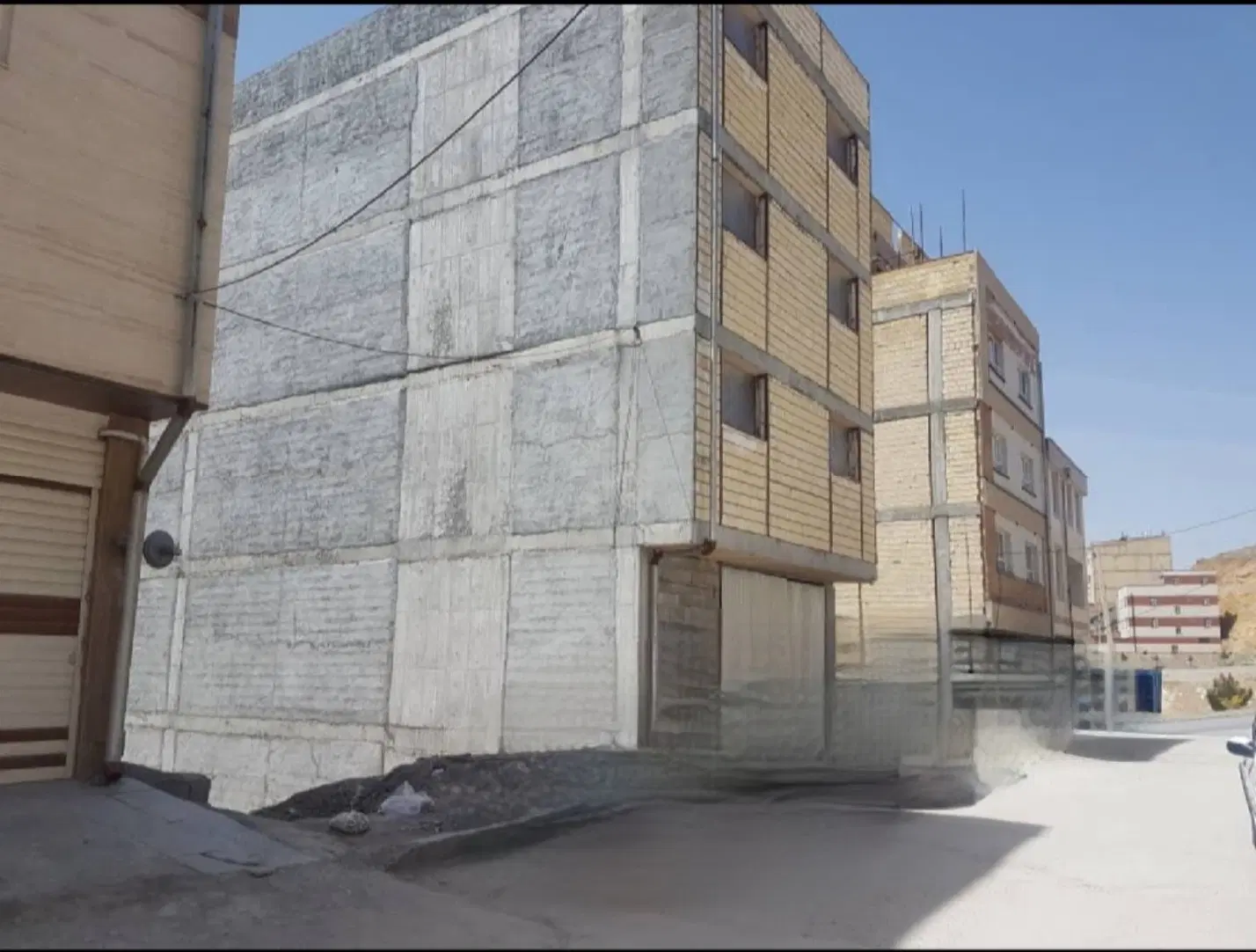 زمین ۱۸۰ متری میرآباد غربی خ آفتاب خیابان ۱۲ متری