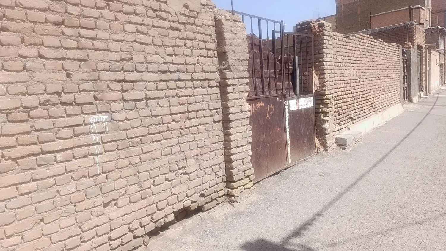 متراژزمین۱۹۲متر