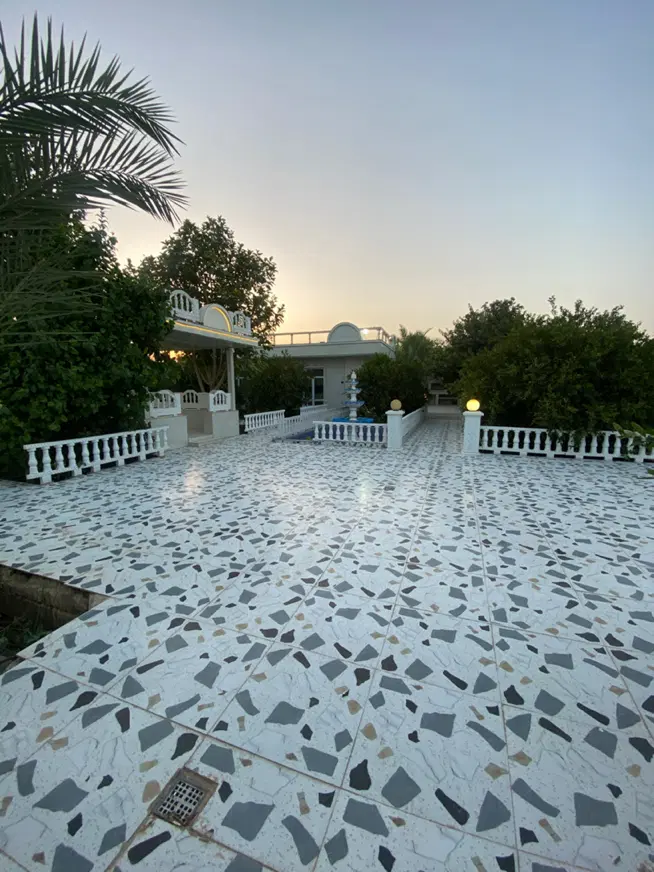 باغچه کلید اول بدون استخر