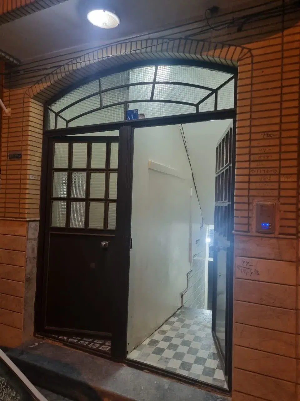 زیرزمین 100 متری جنوبی