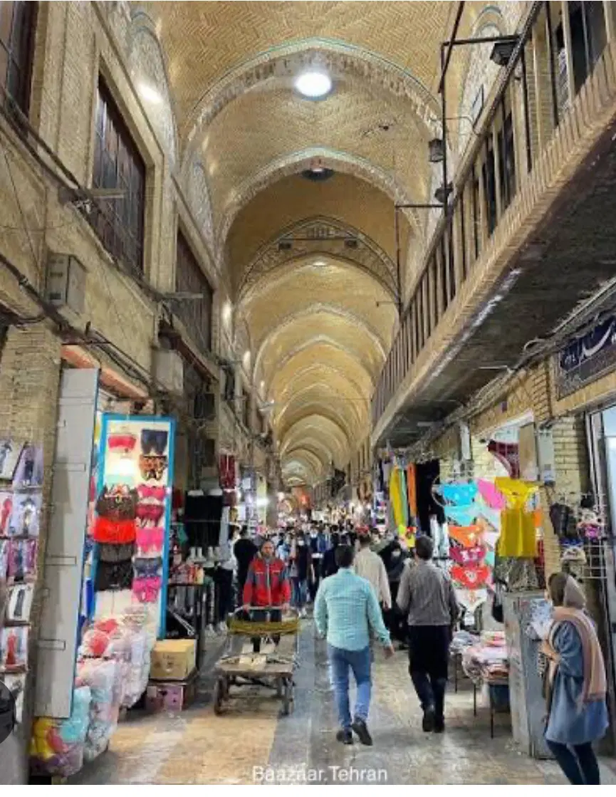 مغازه بر بازار عباس آباد