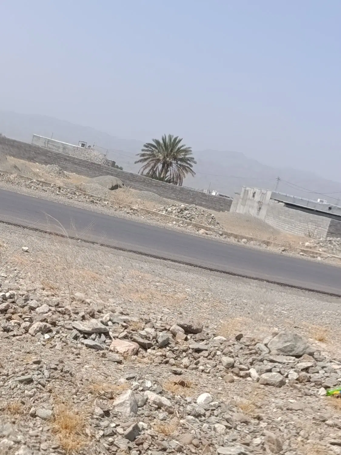 فروش ۳۰۰ متر زمین مسکونی