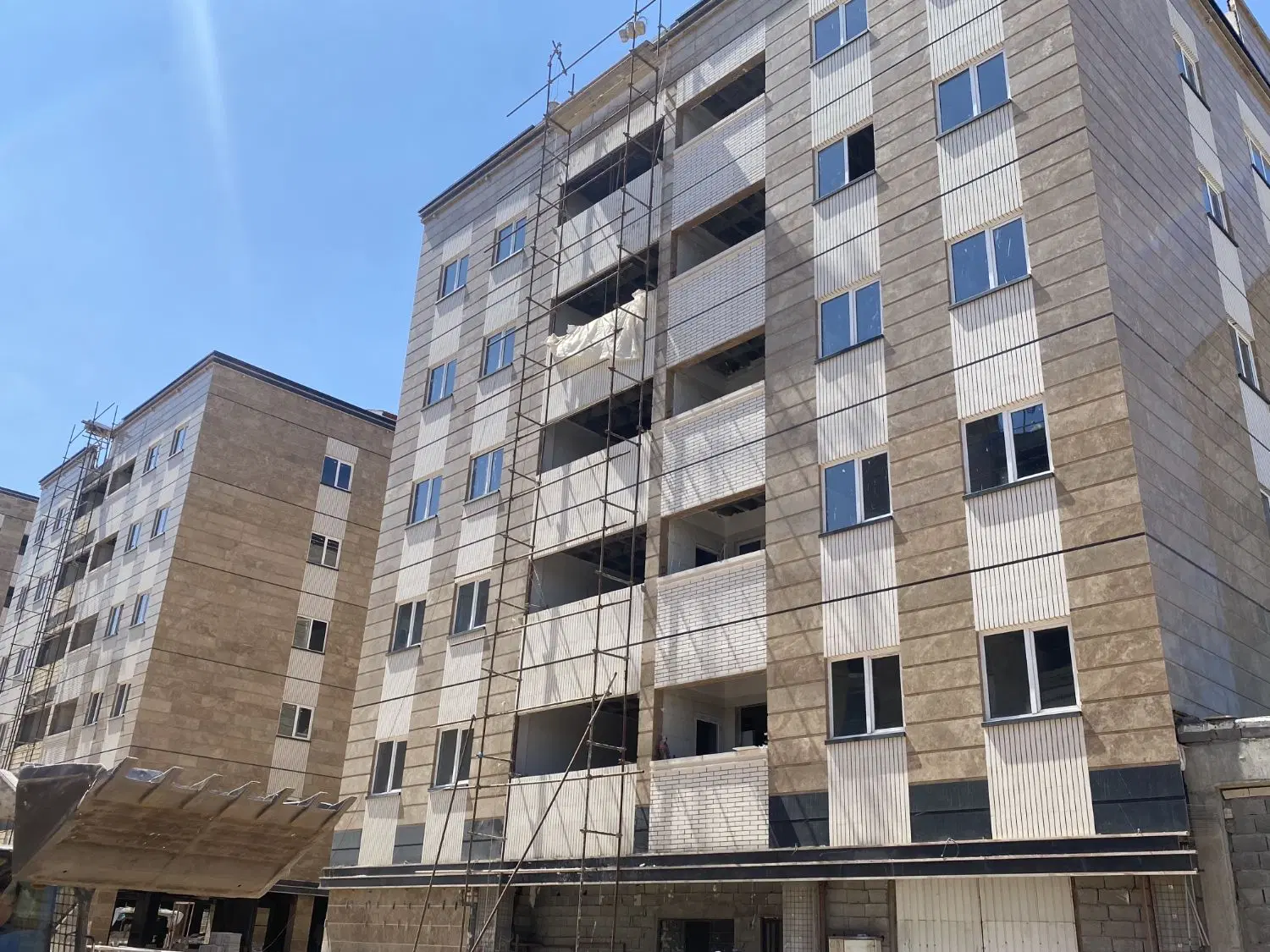 سانیار ۹۴ متری