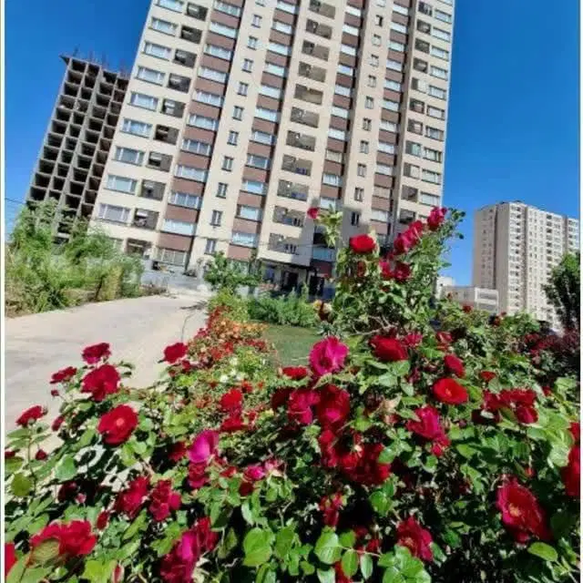 آپارتمان 102  متری فول امکانات