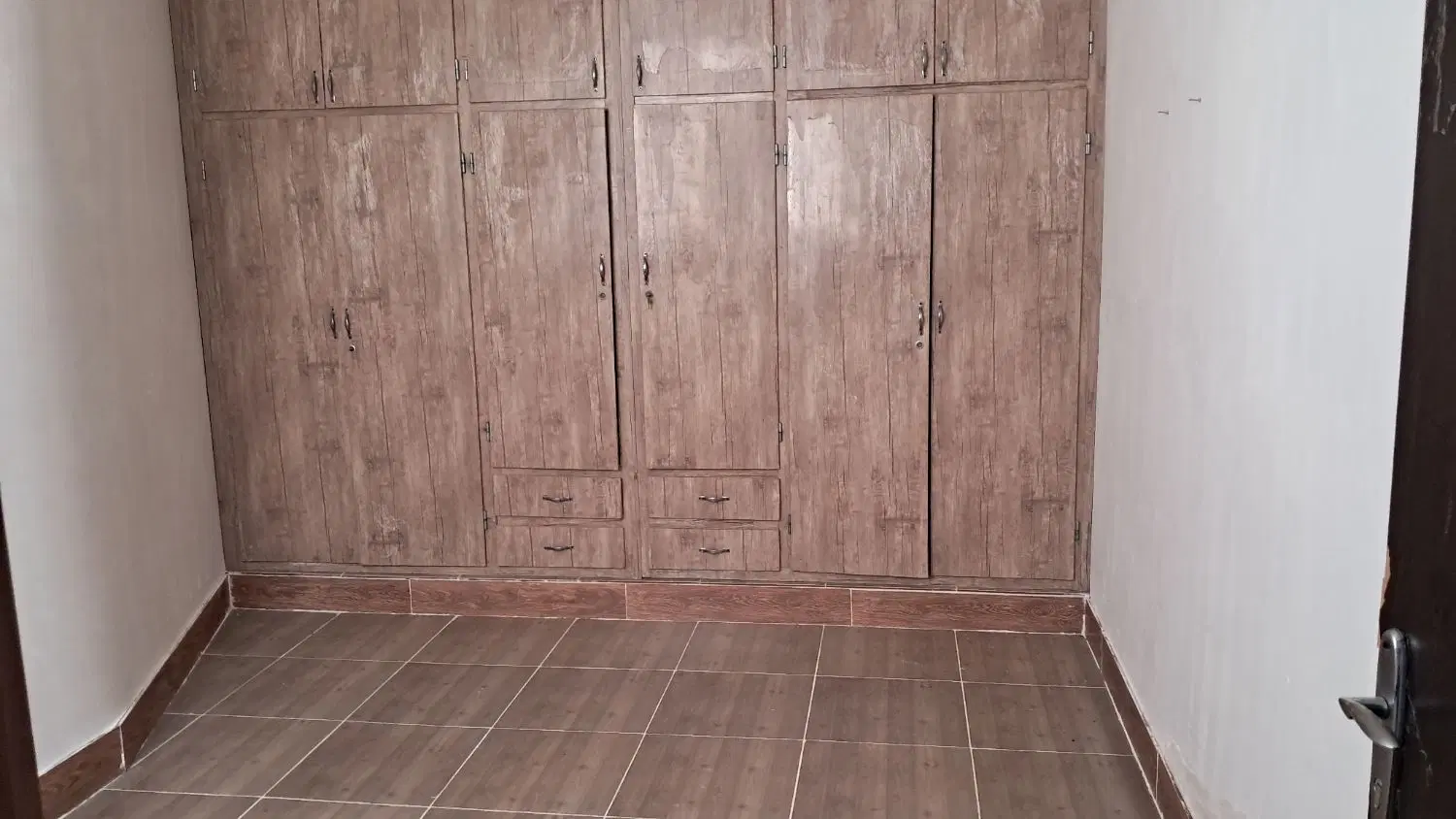 رهن یک واحد اپارتمان مسکونی در مرکز شهر