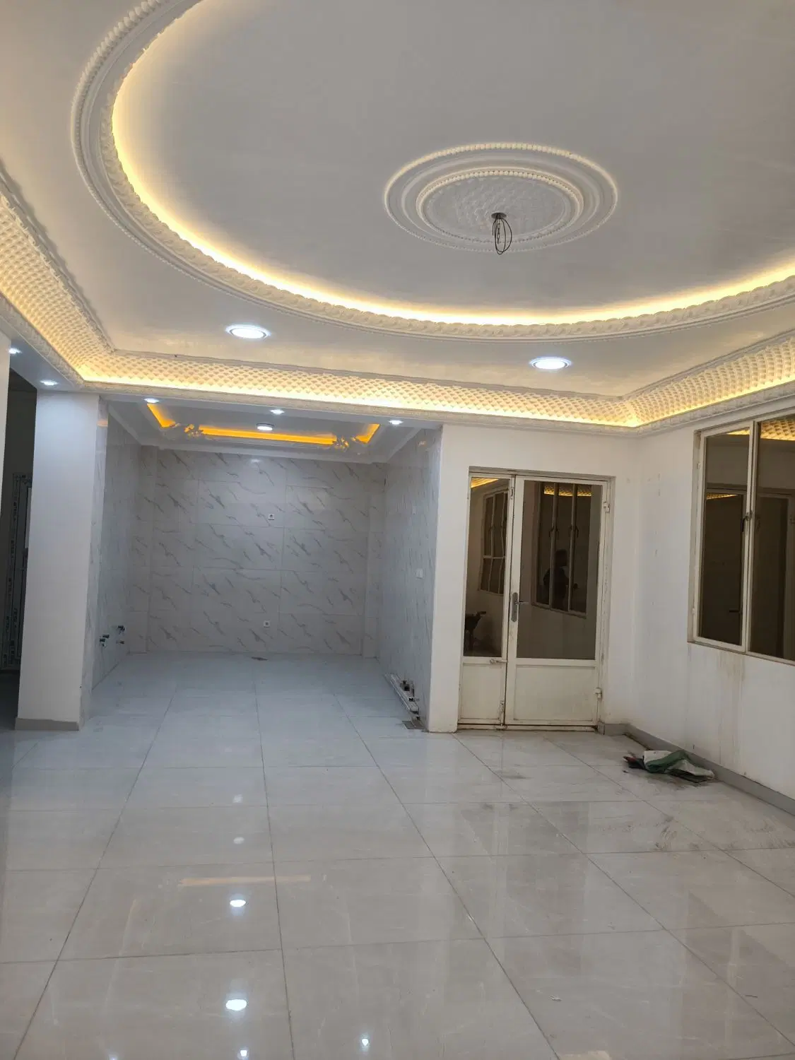 فروش یک باب منزل مسکونی