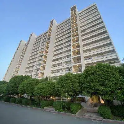 اجاره شهرک امید طبقات بالا 135 متری دو خواب