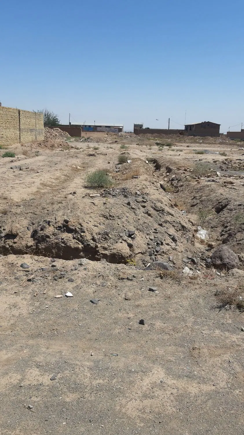زمین فروشی