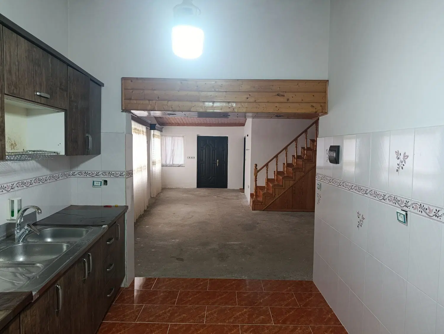 اجاره ویلا دربستی حیاط دار