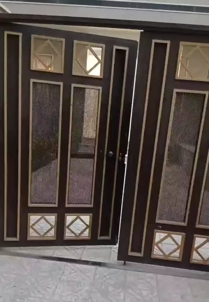 فروش فوری ۲۵۰مترزیر زمین باواحد سندتک برگ