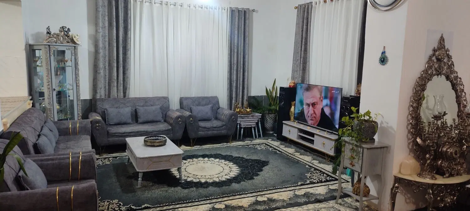 خانه ویلایی ۱۵۶۰ متر آماده سکونت دائمی