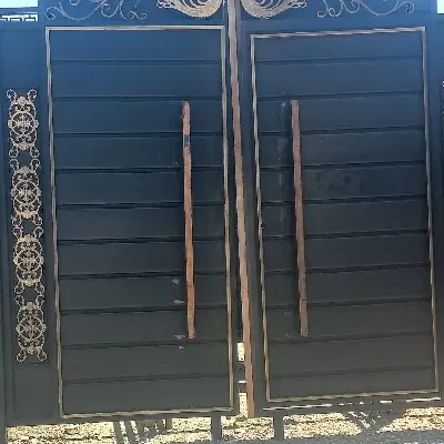 ساختمان نوساز هم کف ب مساحت ۲۵۰متر