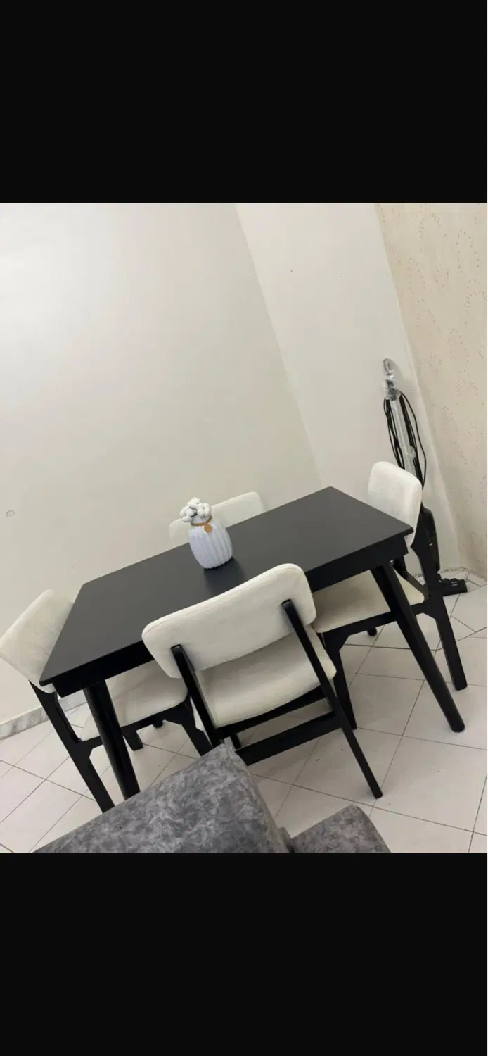 همخونه  همخانه خانم فقط خانم عظیمیه خودم خانم هستم