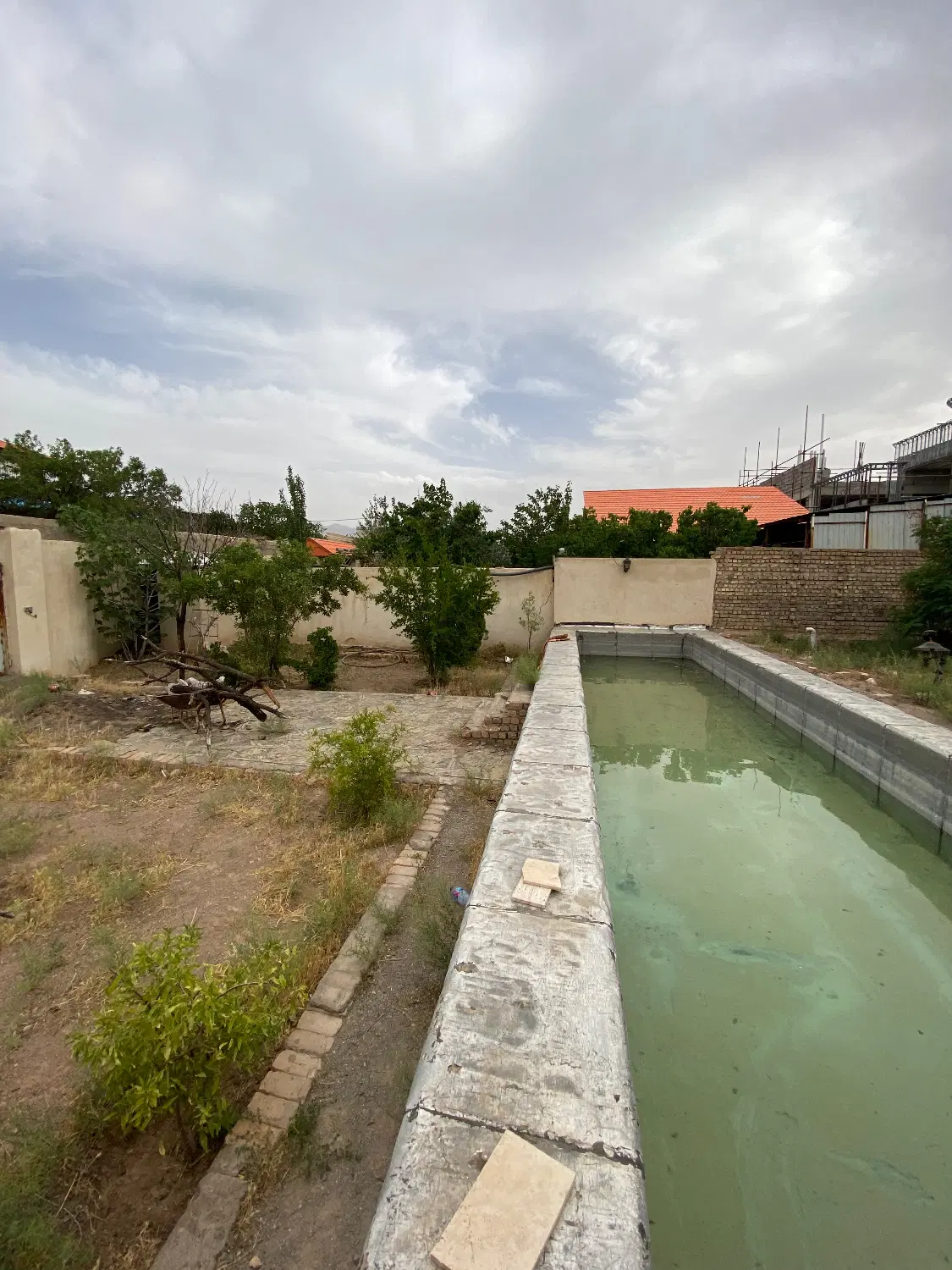 باغ فروشی در روستای میم