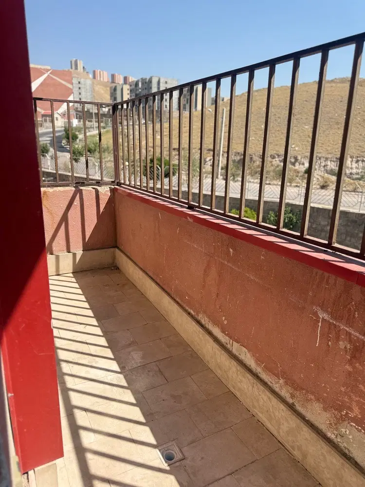 آپارتمان مسکن مهر 85متر مفید تکمیل سندشش دانگ