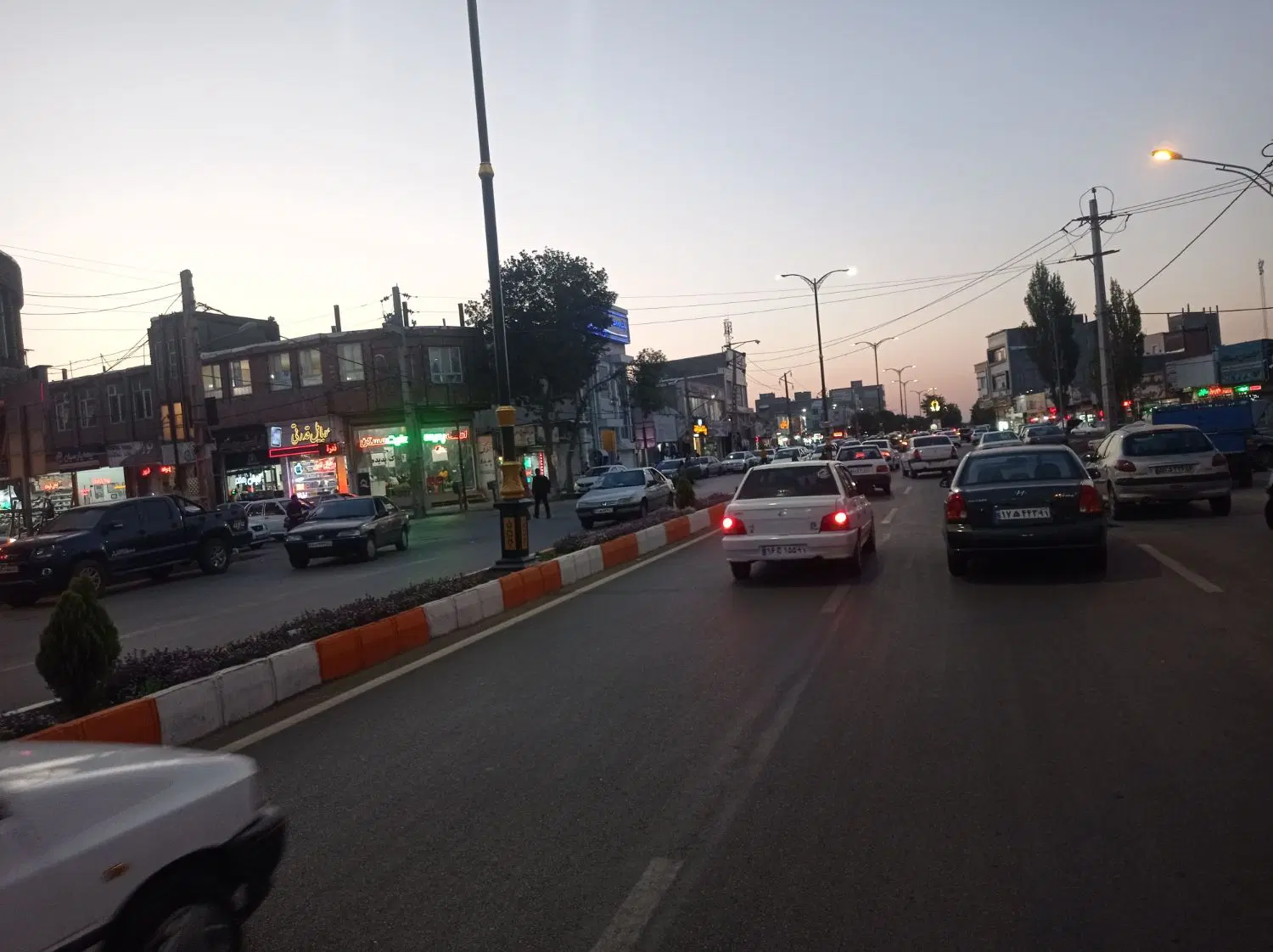 مغازه در وحدت یک جنب بانک صادرات
