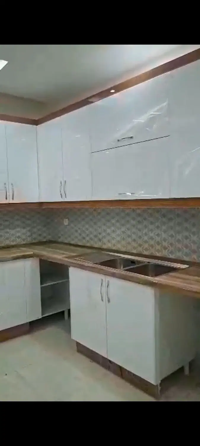 آپارتمان ۱۸۵ متری سه خواب