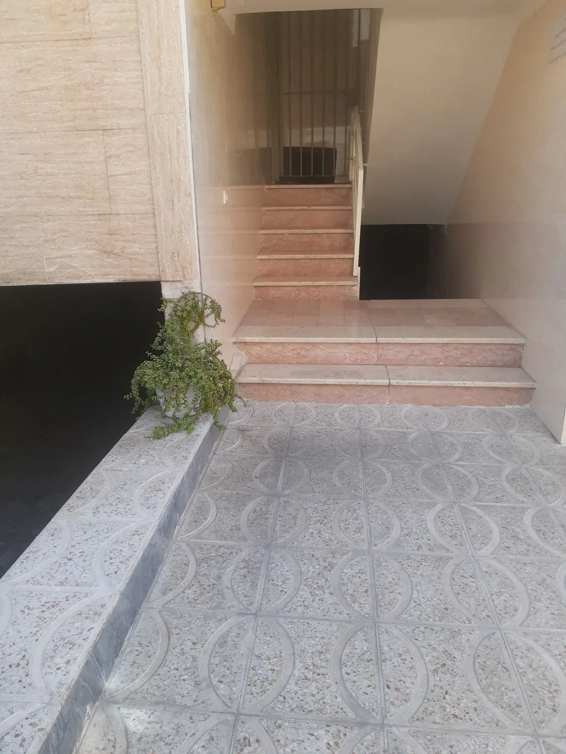 ۶۲ متر آپارتمان طبقه دوم