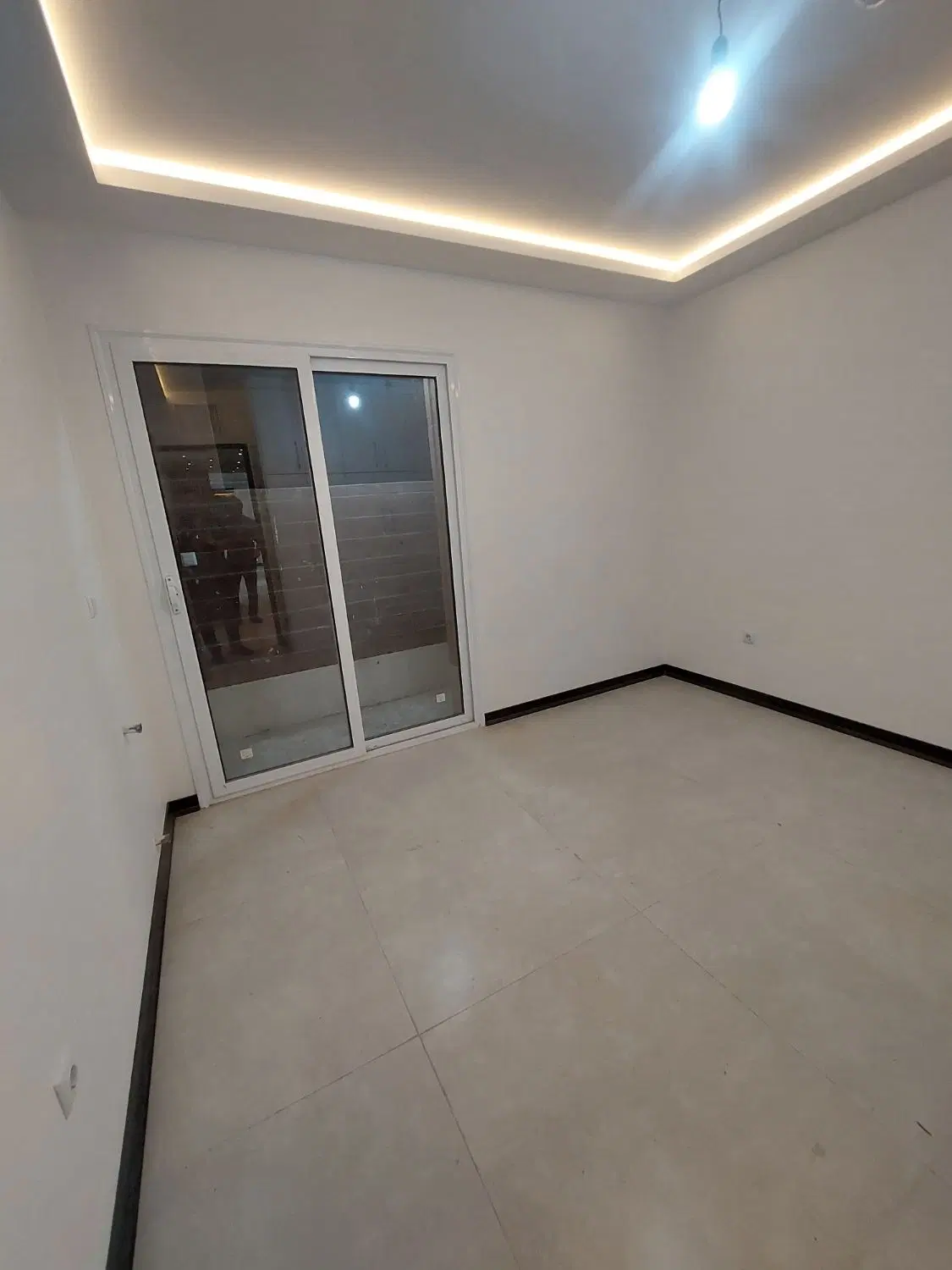 تک واحدی صفر ۳خواب، ۱خواب مستر عطار
