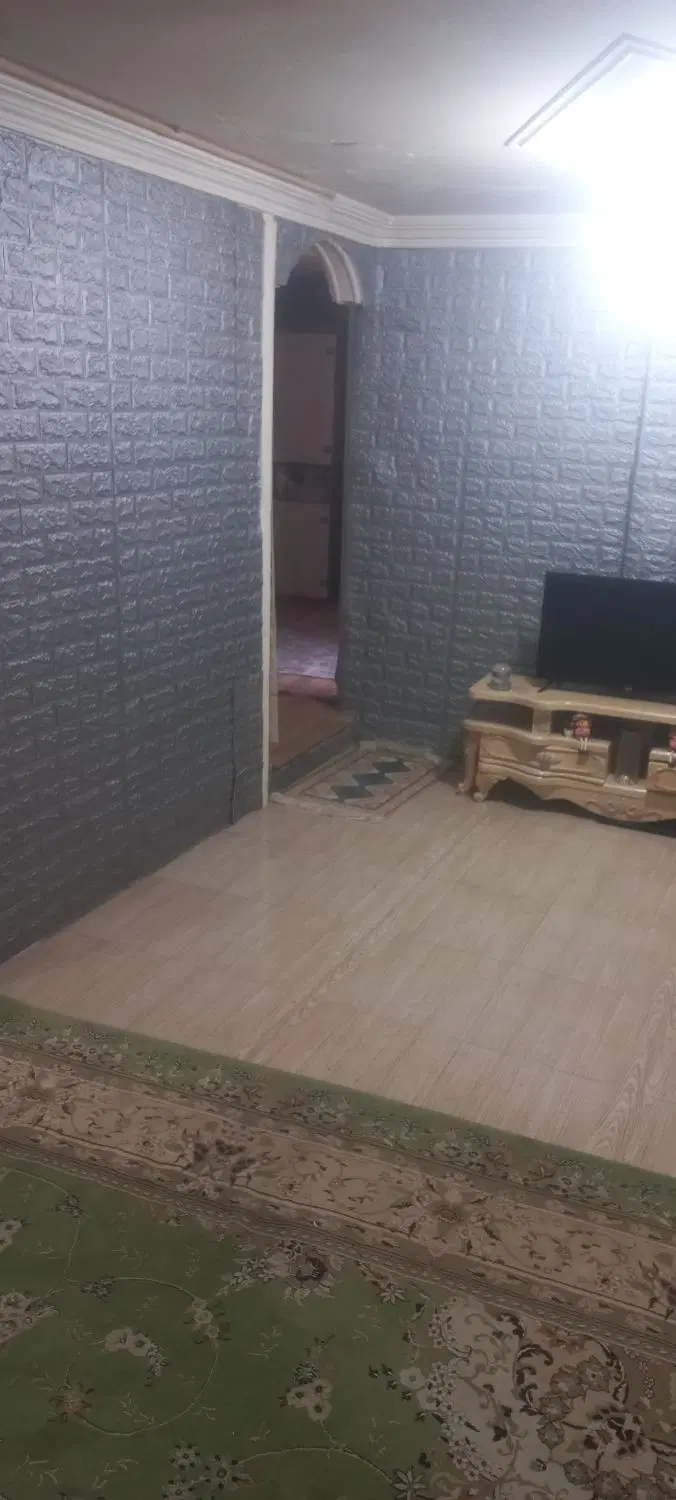 طبقه مسکونی ارام شرقی