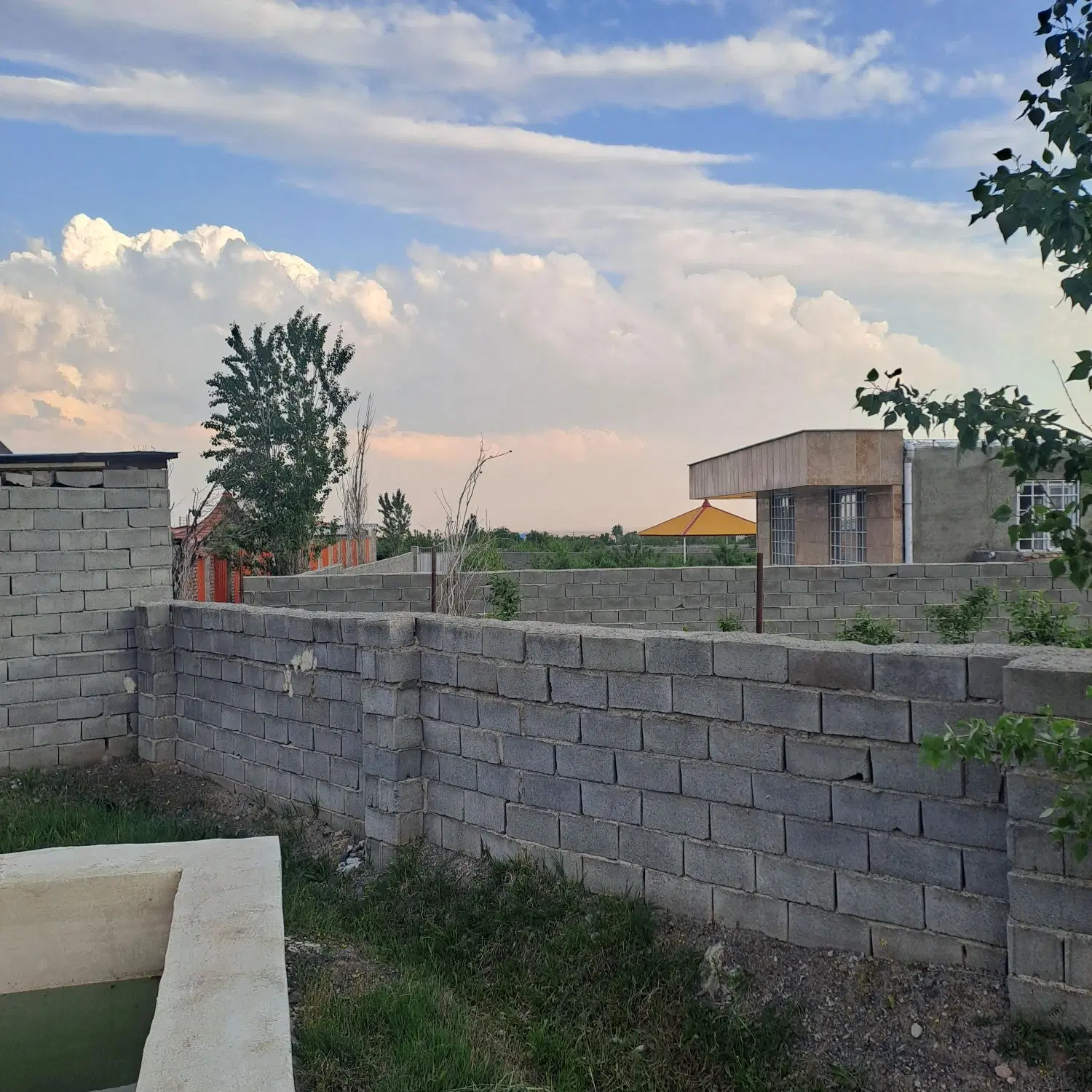 زمین مسکونی
