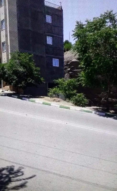 زمین فروشی