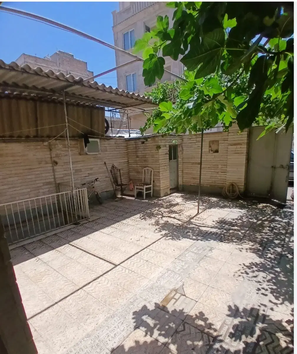 ملک ارغوان ها بحر ۱۴  جنوبی  ۲۸۰ متر