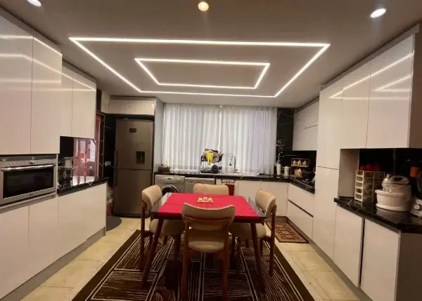 ۶۰ متر _ آسانسور _ پارکینگ _ انباری