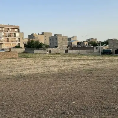 زمین باورس