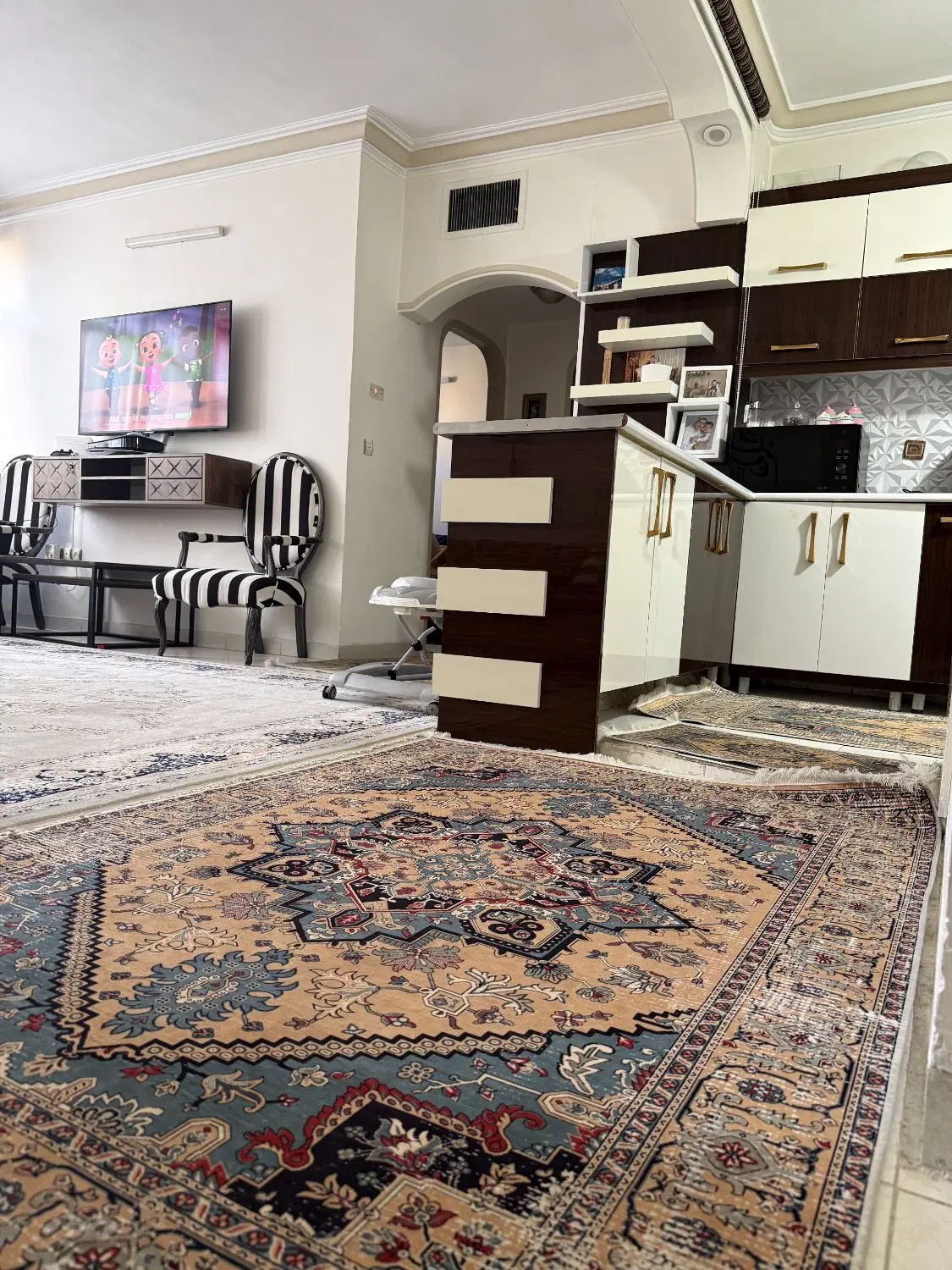 سنددار فکوری ۳۷ حاشیه بلوار اصلی طبقه ۳