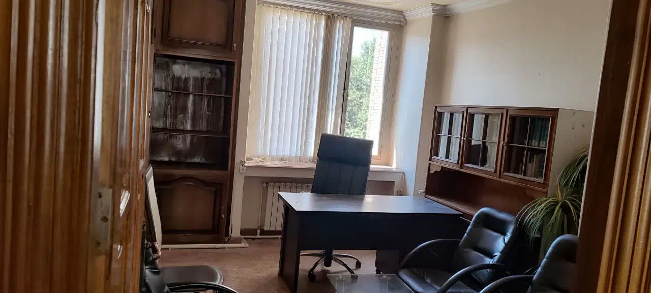 اجاره دفتر برای وکالت و خدماتی