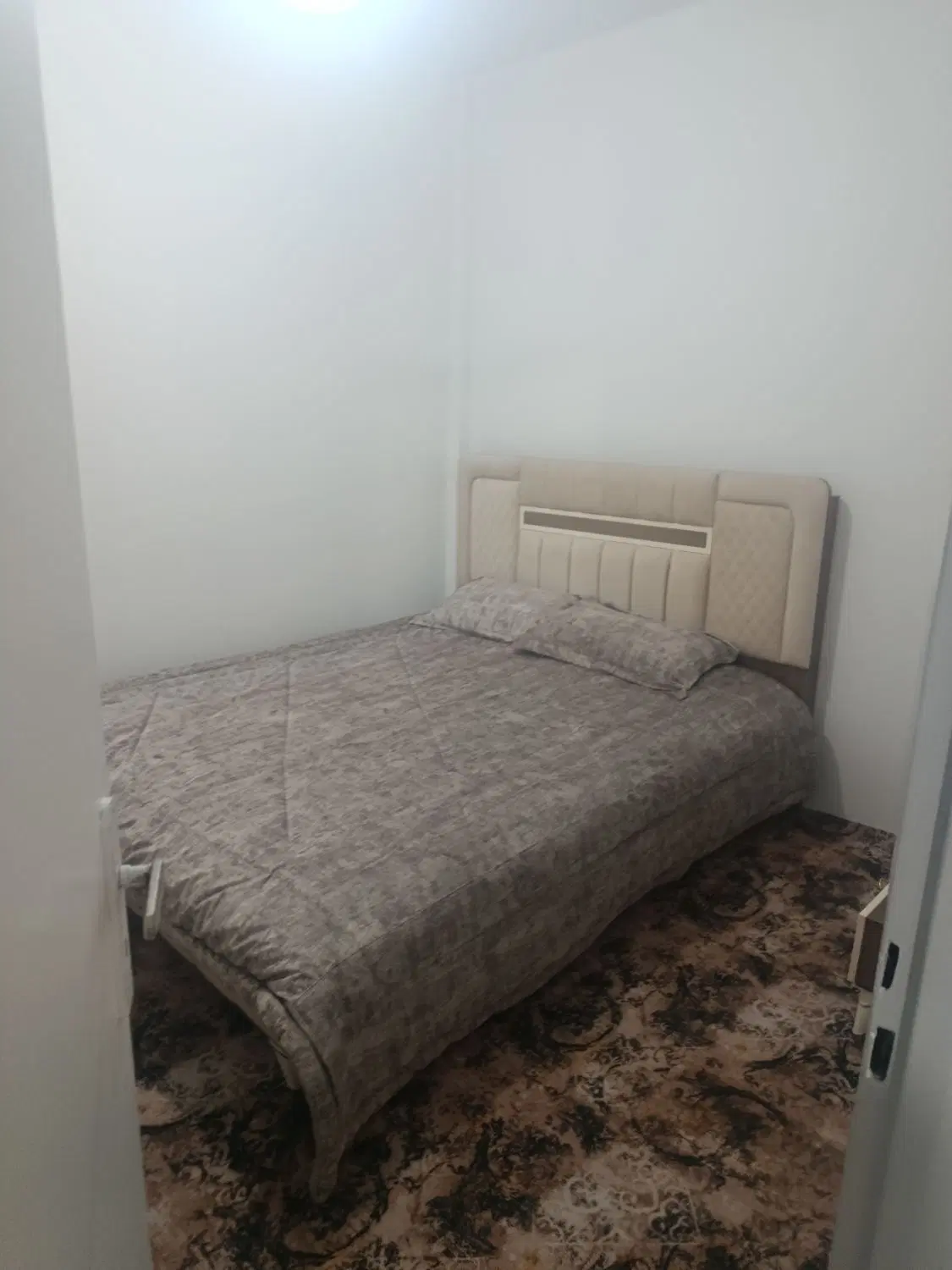 فروشی خانه شهریار