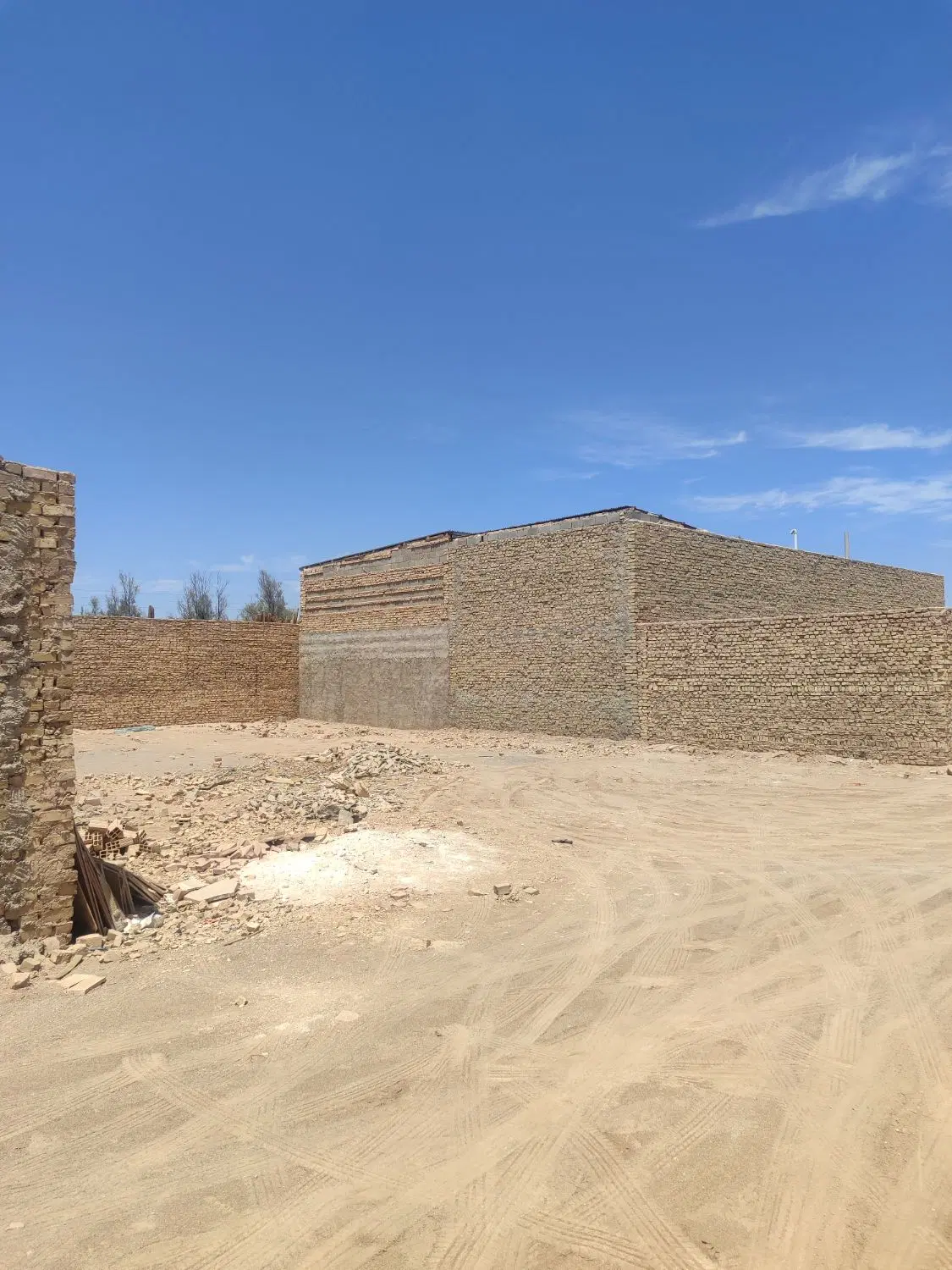 زمین کارگاهی معاوضه با خودرو