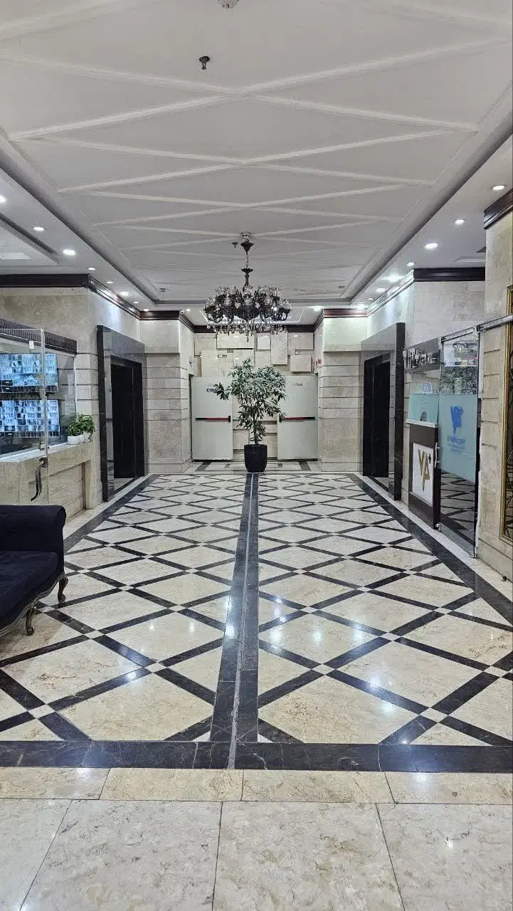 ویلایی.حاشیه ابوطالب.۴۰متر تجاری دائم.سند.دوممر