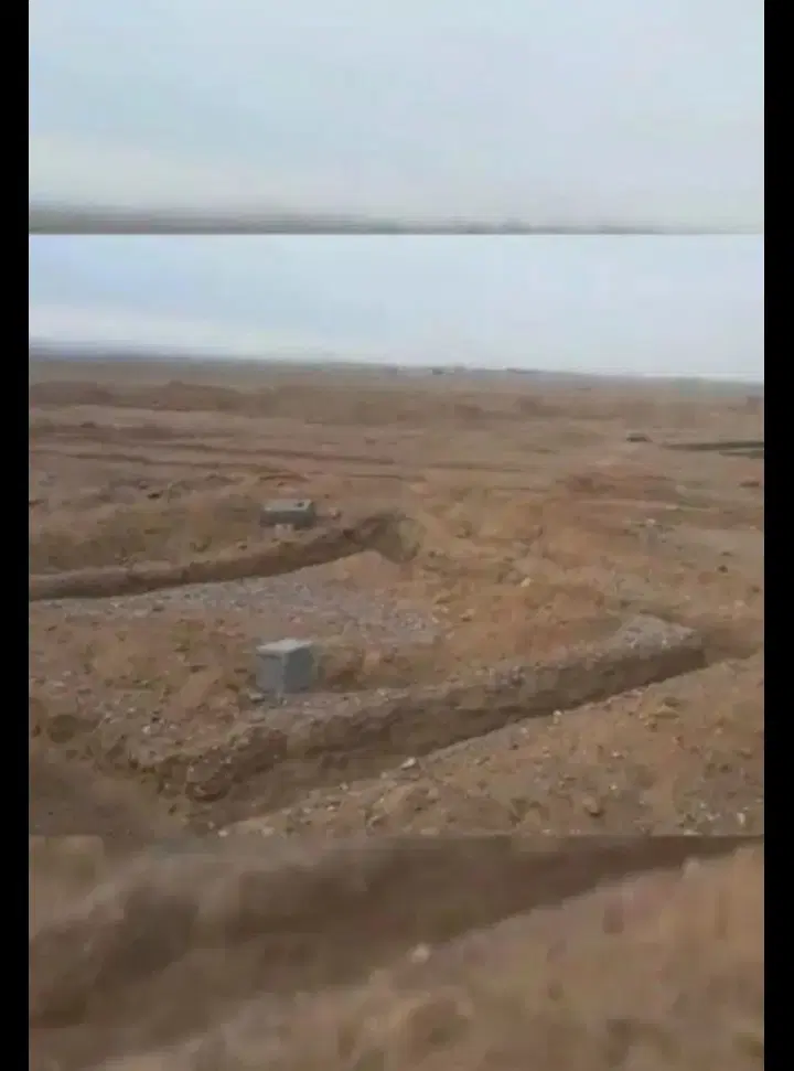 زمین پرندک