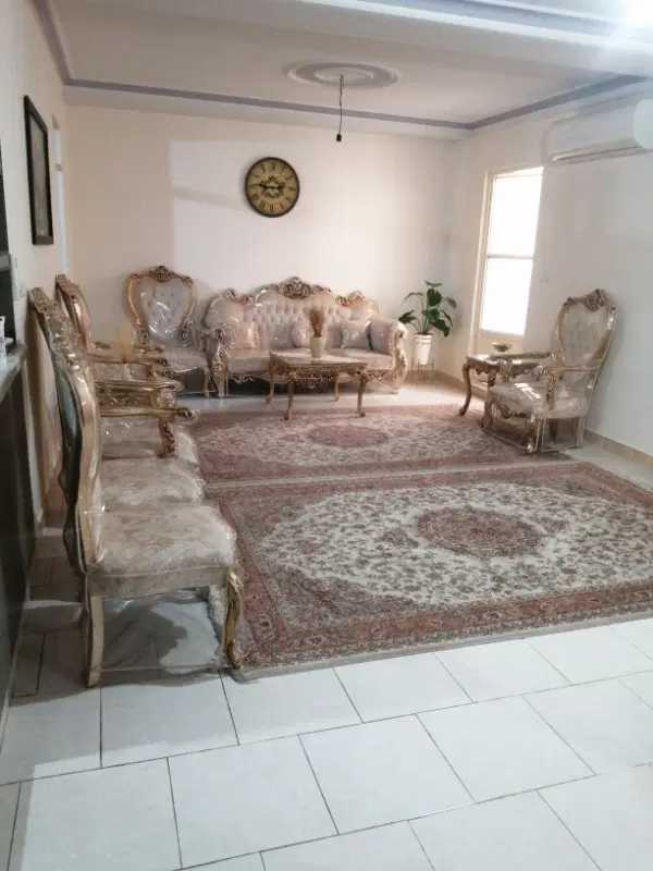 آپارتمان 93 متری  در زنده دل