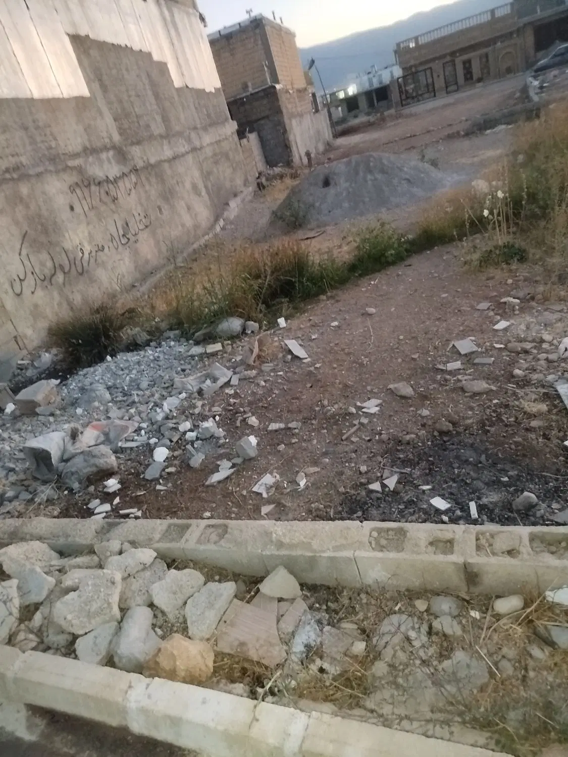 زمین در محدوده شرف اباد