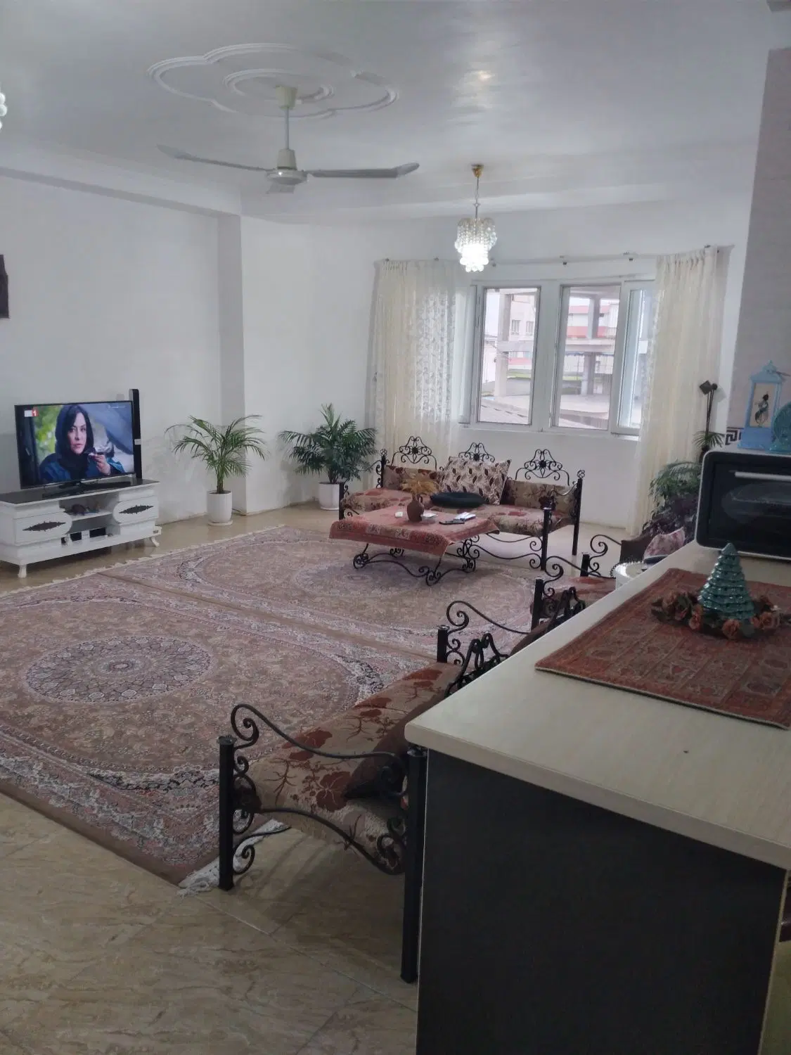 فروش آپارتمان ۱۰۱ متری دو خوابه در ابریشم محله