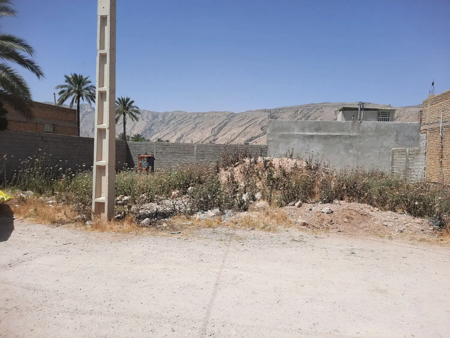 زمین طرح هادی واقع جاده روستای بنه میرزا علی اکبر