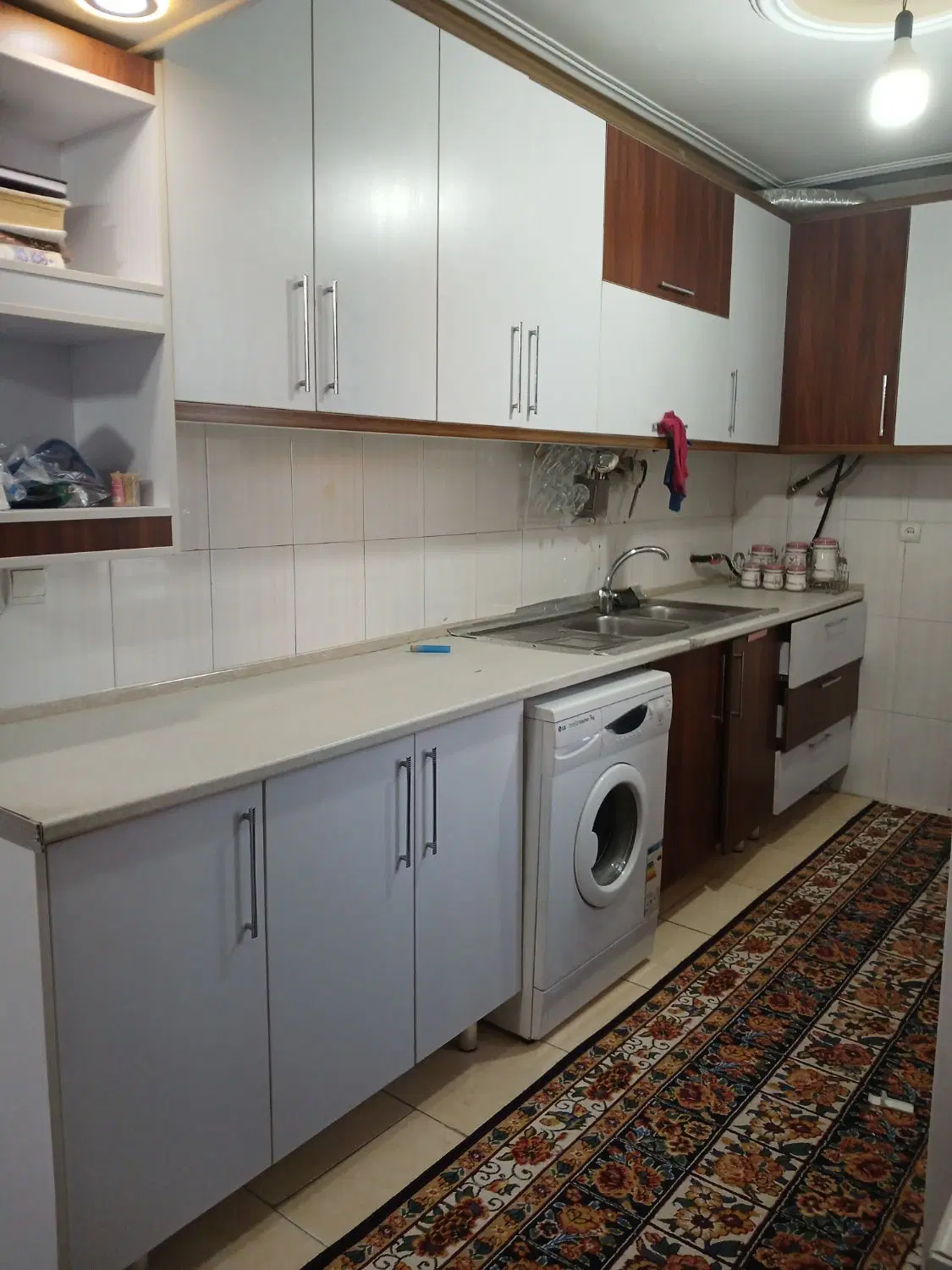 اجاره آپارتمان ۶۰ متر ، بصورت مبله، ابتدای خ داوری