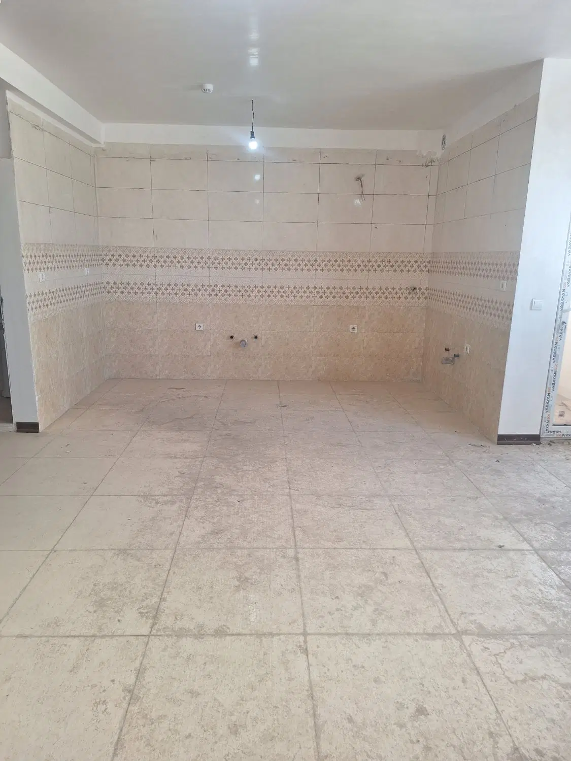 تکخواب طبقه ۴خام