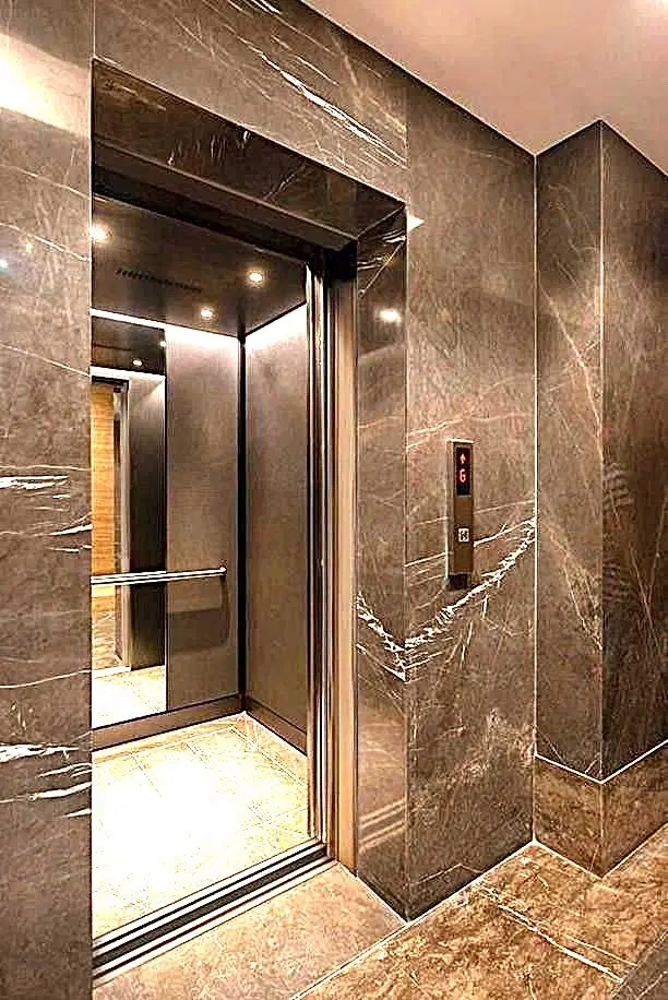 همخونه موجه میپذیرم (هم خانه)
