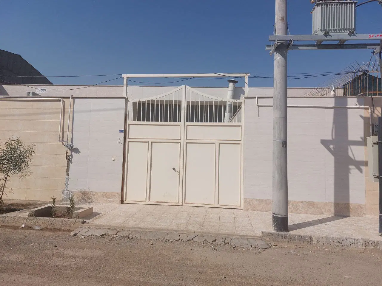 سوله بهداشتی 200 متری جاده کوه سفید