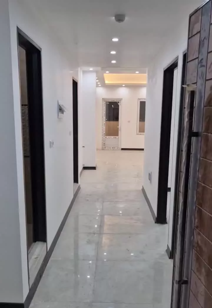 آپارتمان ۱۰۹ متر کلید نخورده بحر خیابان