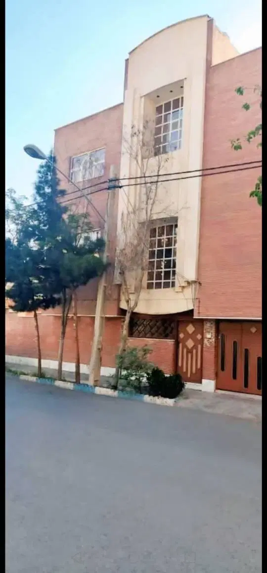 فروش ۳طبقه دهخداهر۳واحد تخلیه  بهترین لوکیشن شهر