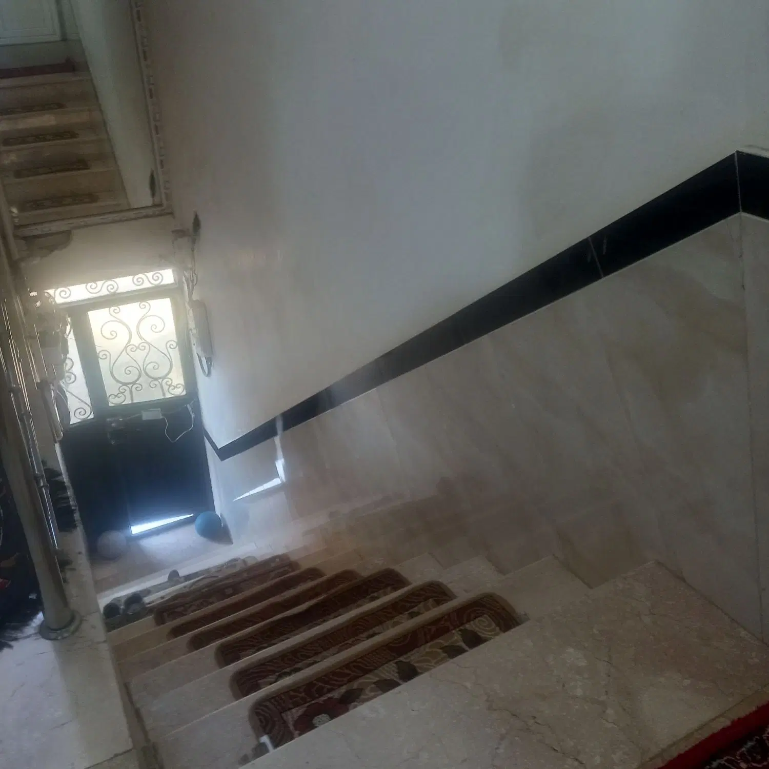 خانه ی اجاره یی در عباس آباد