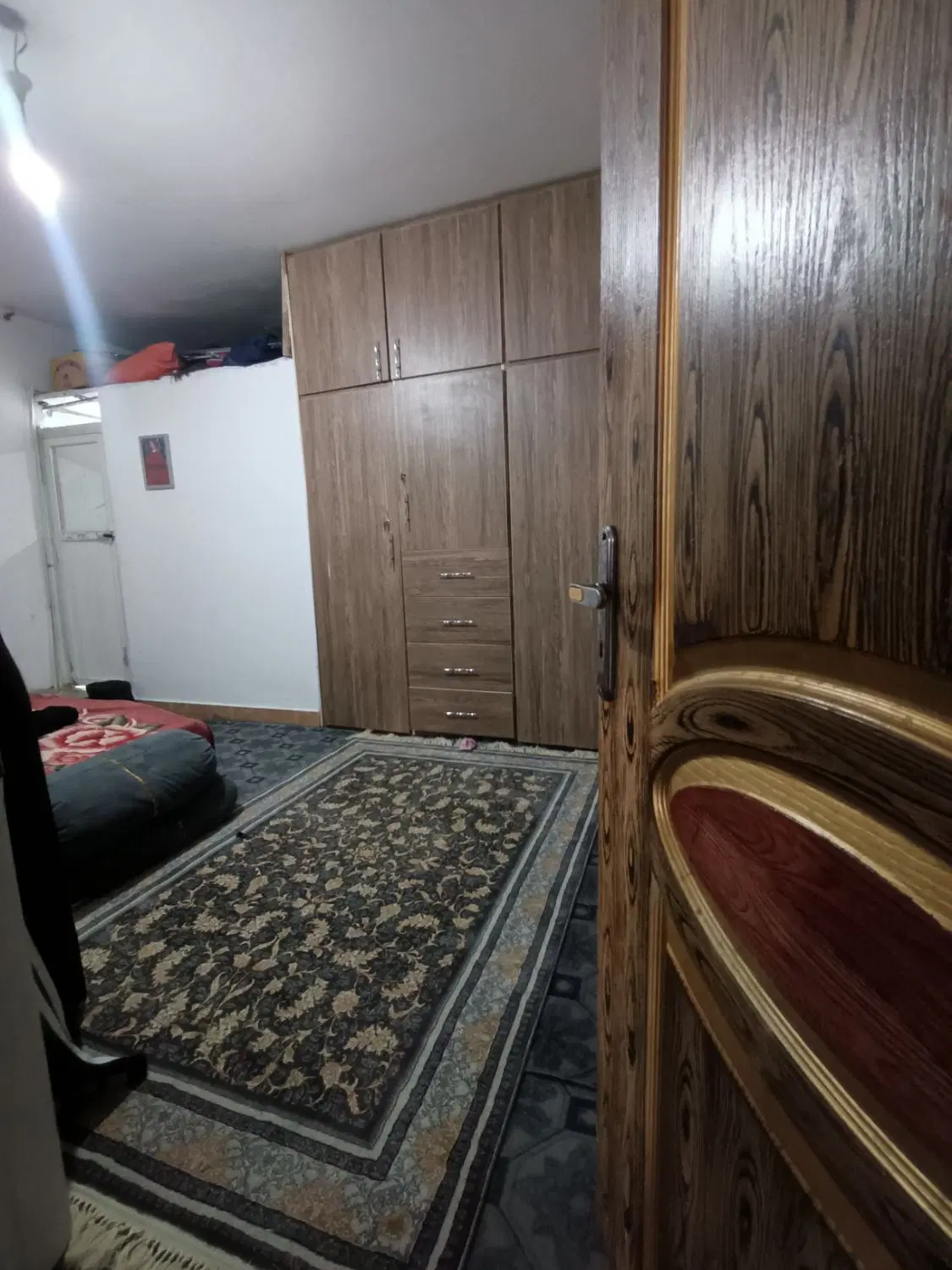 حیاط110 متری تمام اسکلت شناژ.همت اباد
