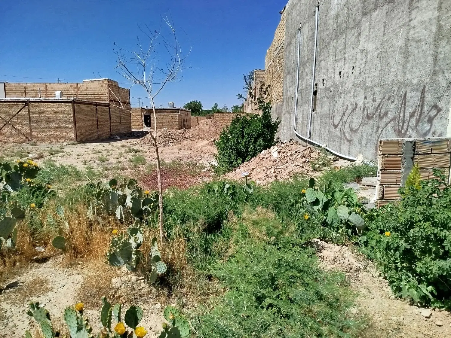 زمین 192 متری مسکونی