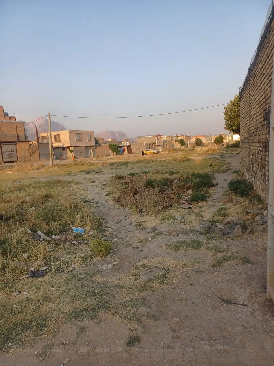 زمین مسکونی